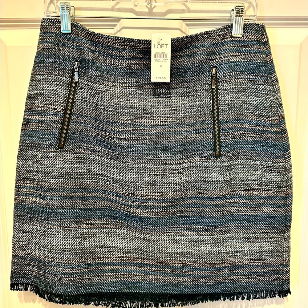 Blue LOFT Tweed Skirt, cute zipper details, Size 8. NWT!!